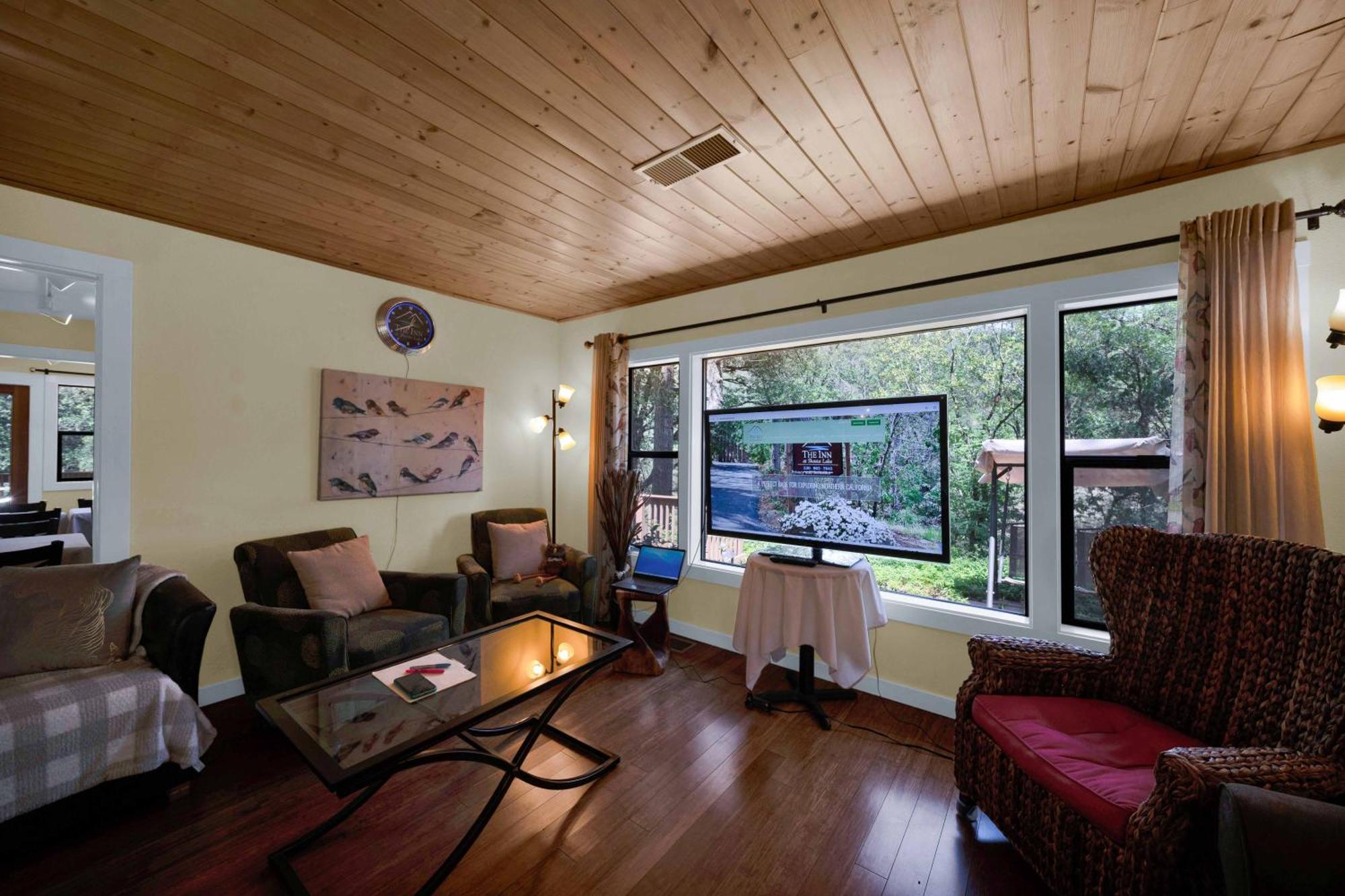 The Inn At Shasta Lake Lakehead Exteriör bild